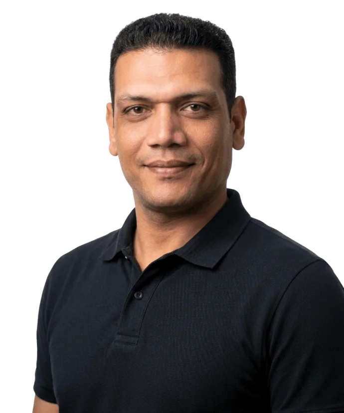 Amr Khdr - Founder of AthliFly, former naval officer and running biomechanics researcher
